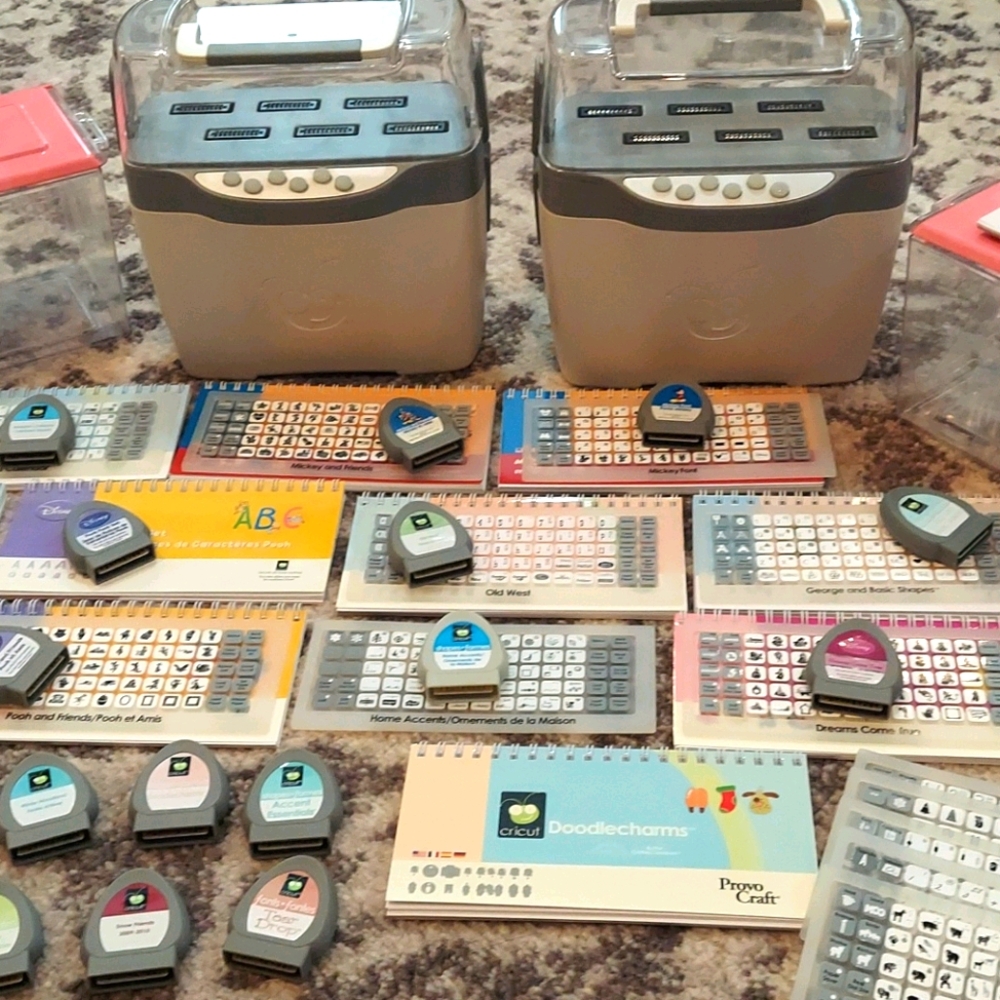 Cricut Lot!
